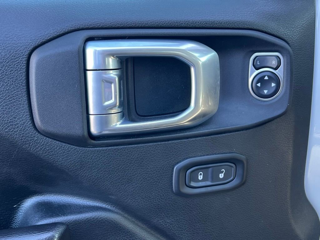 Used 2021 Jeep Wrangler Unlimited Rubicon w/ LED Lighting Group AWD/4WD image 29