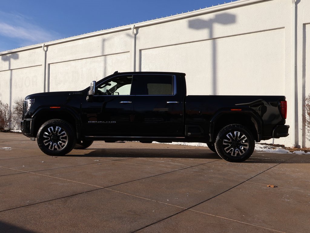 Used 2024 GMC Sierra 2500 Denali Ultimate w/ Max Trailering Package image 4