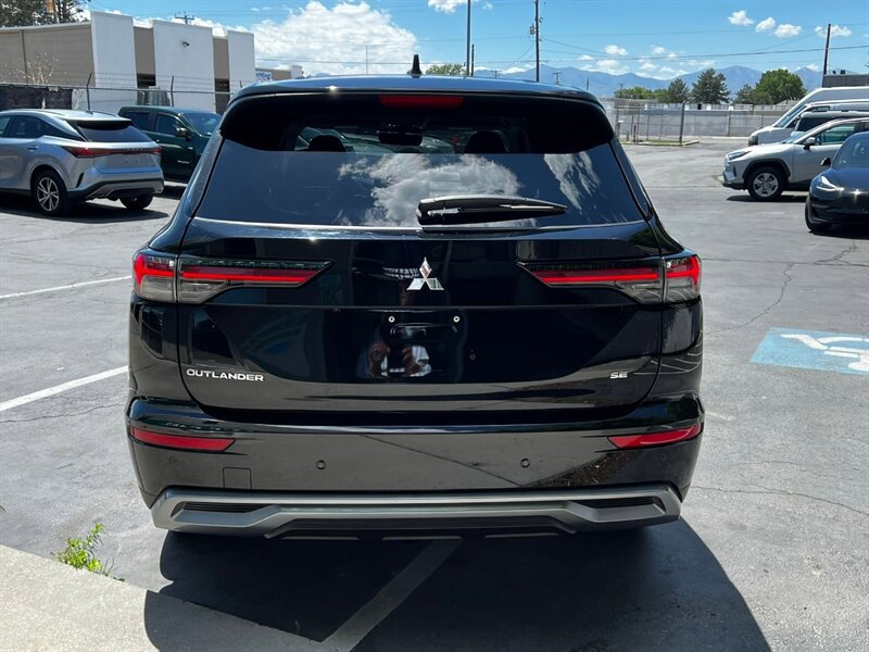 Used 2025 Mitsubishi Outlander SE AWD/4WD image 6