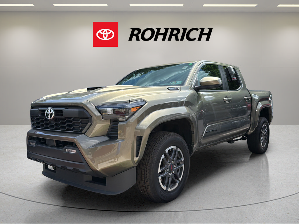 Used 2024 Toyota Tacoma TRD Sport AWD/4WD image 1