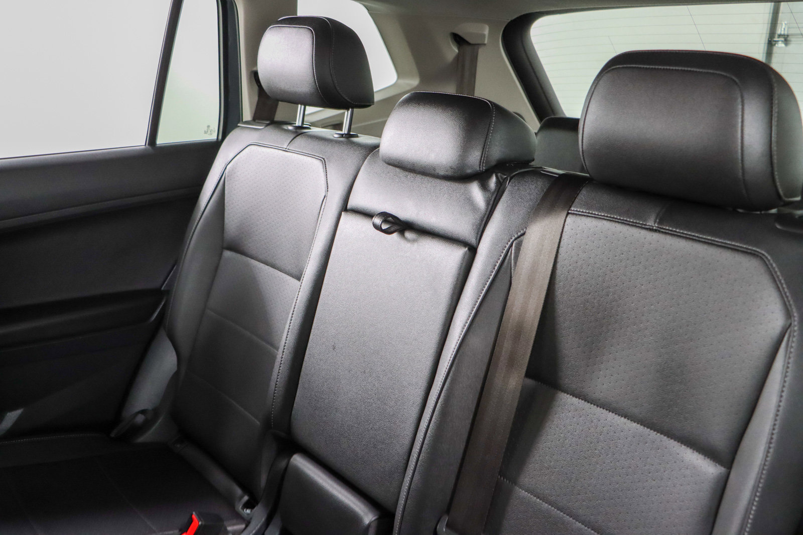 Used 2019 Volkswagen Tiguan SEL Premium R-Line image 24