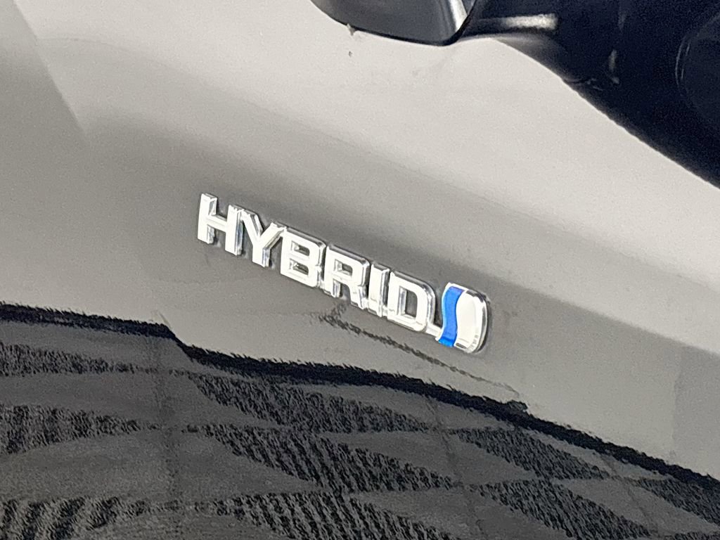 Used 2021 Toyota Highlander XLE image 24