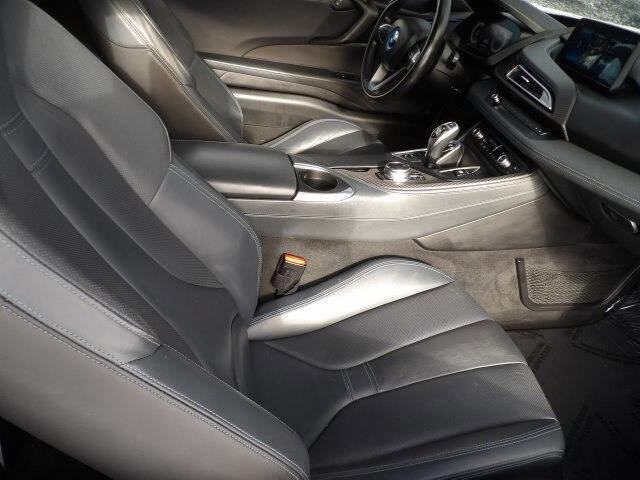 Used 2019 BMW i8 Roadster AWD/4WD image 34