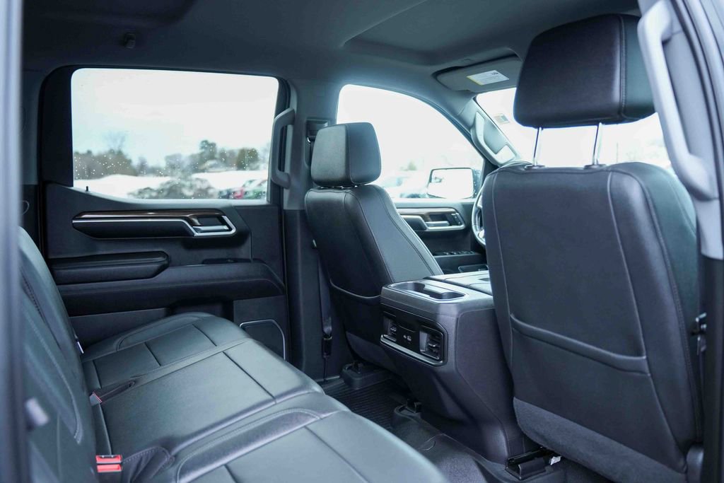 Used 2022 Chevrolet Silverado 1500 LT Trail Boss w/ Convenience Package II image 19