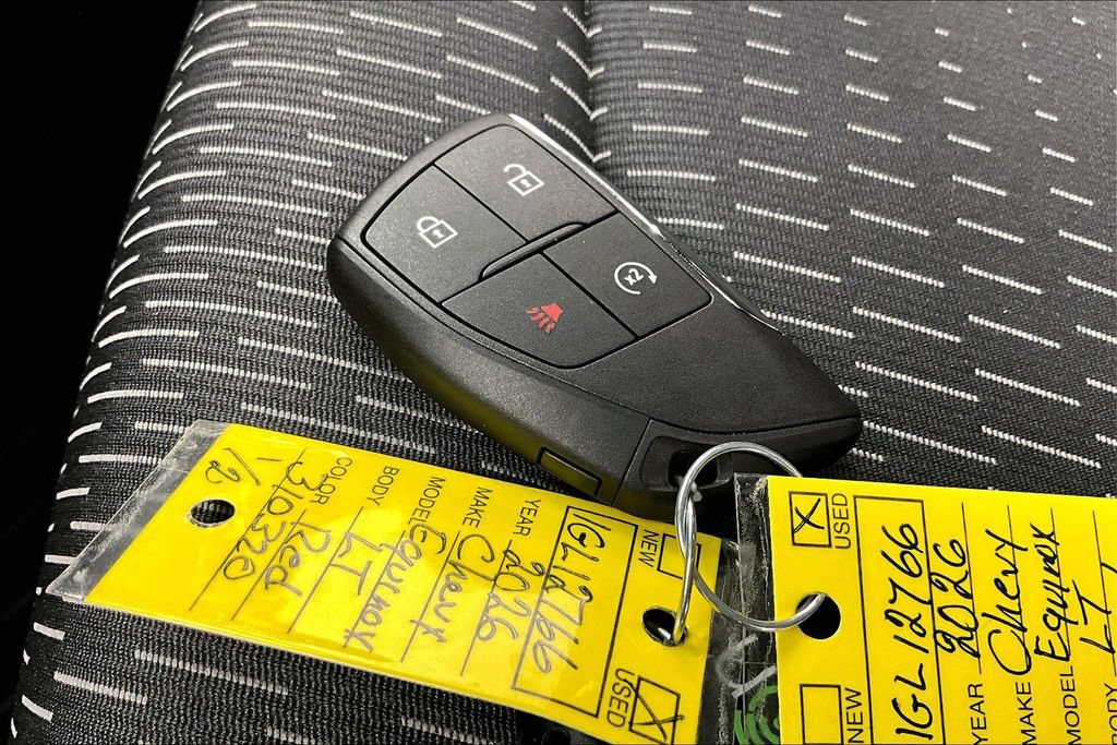 Used 2026 Chevrolet Equinox LT AWD/4WD image 11