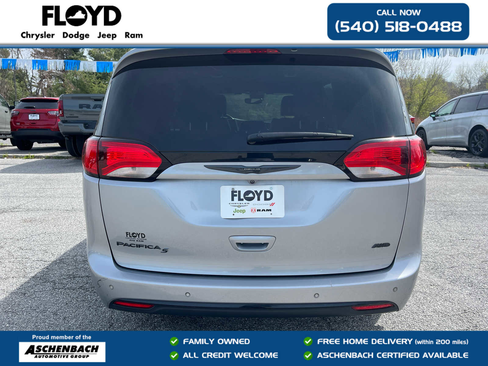 Used 2020 Chrysler Pacifica Touring-L w/ Advanced Safetytec Group image 4