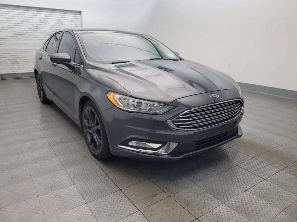 Used 2018 Ford Fusion SE w/ Equipment Group 201A FWD image 13