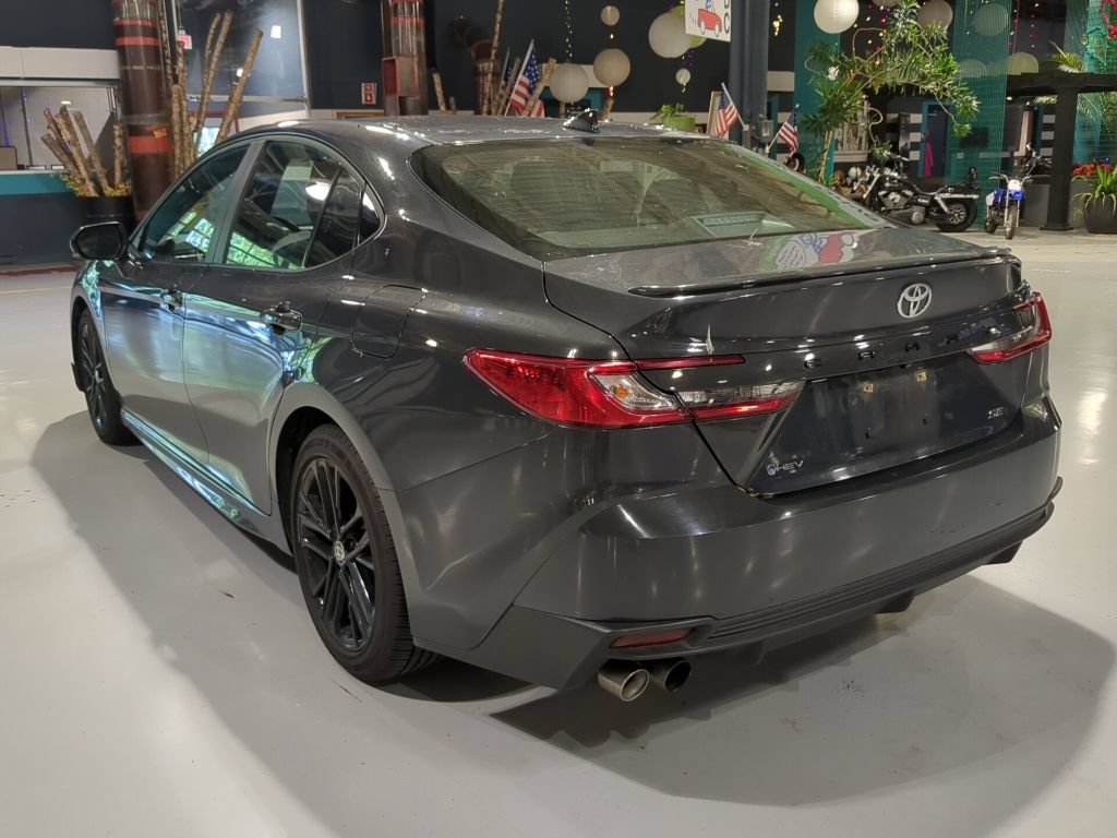 Used 2025 Toyota Camry SE FWD image 10
