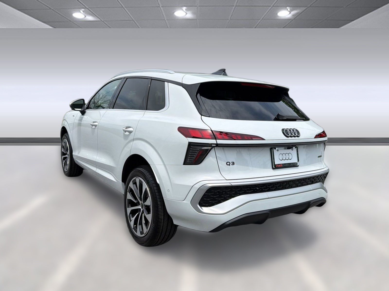 New 2026 Audi Q3 quattro 2.0T w/ Driver Assistance Package AWD/4WD image 3