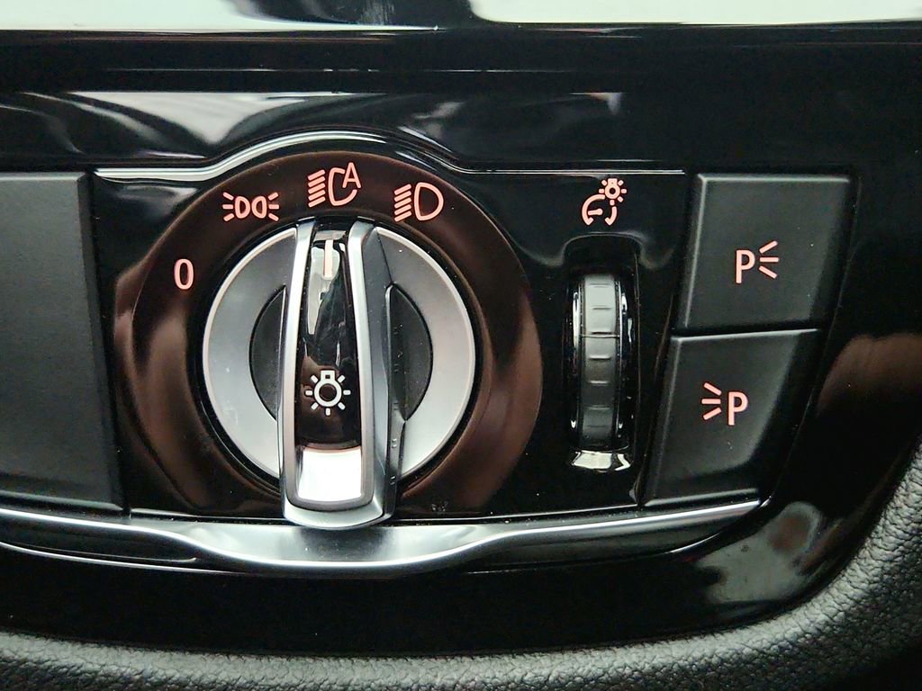 Used 2019 BMW 530i xDrive w/ Convenience Package AWD/4WD image 23
