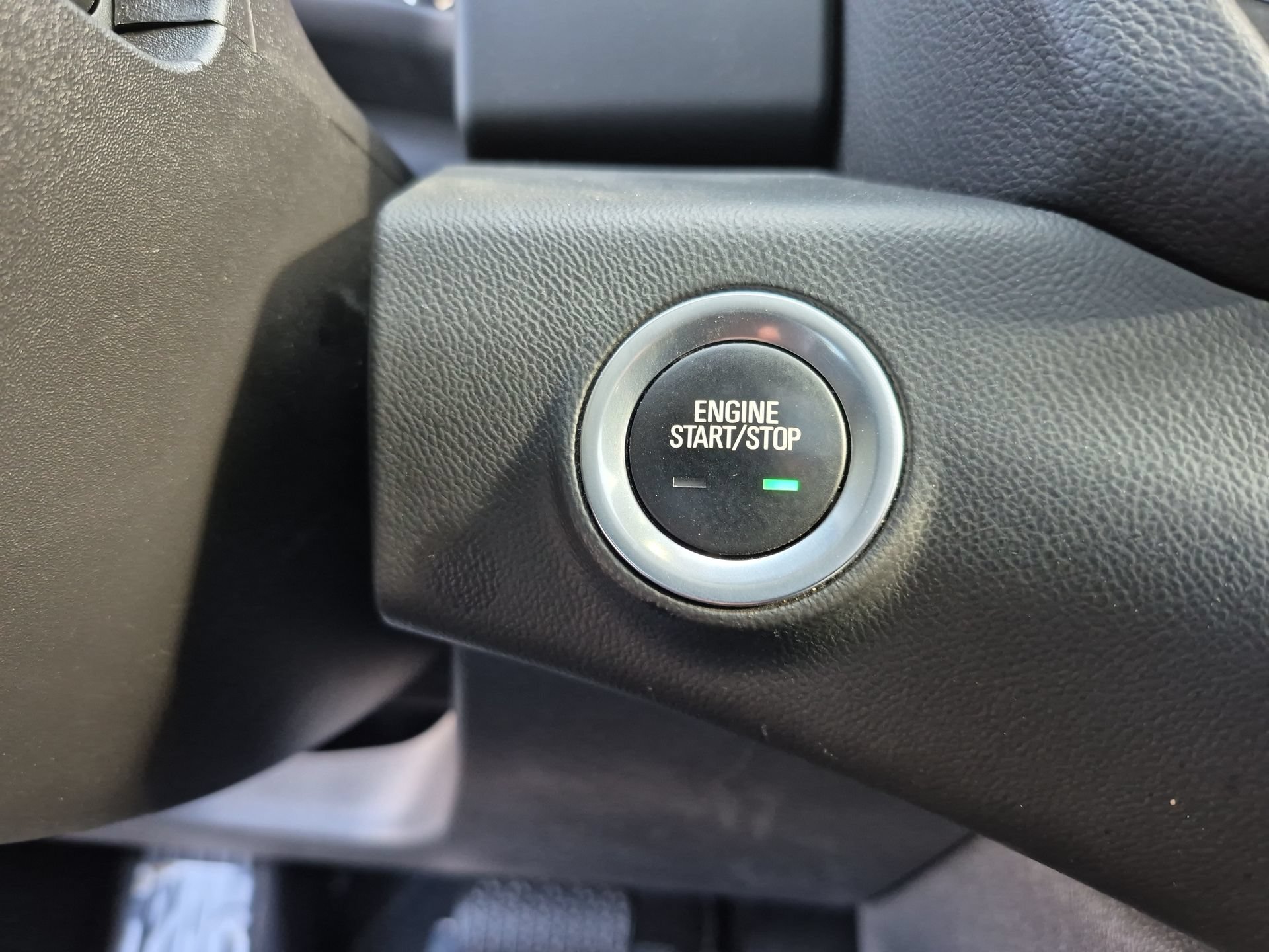 Used 2024 GMC Terrain Denali w/ Denali Premium Package AWD/4WD image 19