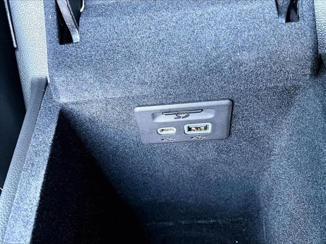 Used 2024 Cadillac XT5 Sportv w/ Platinum Package image 26