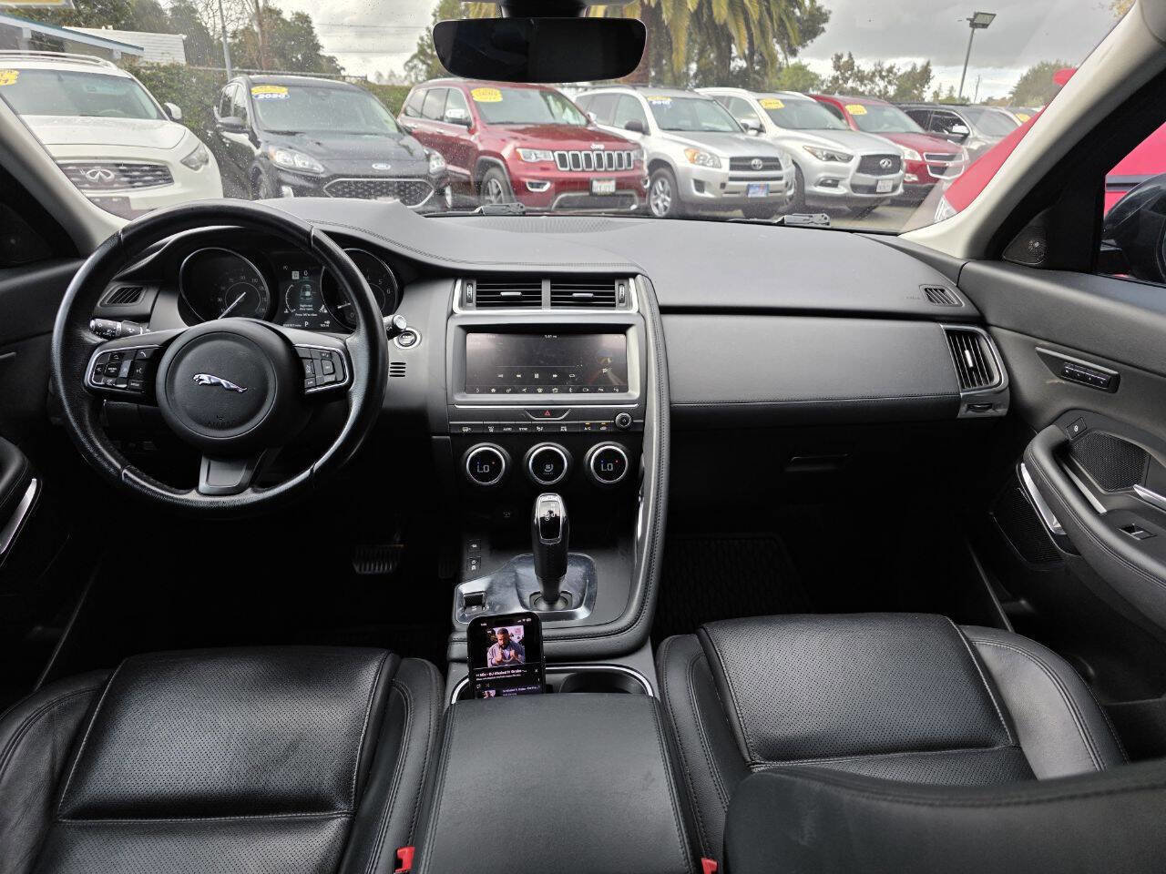 Used 2019 Jaguar E-PACE SE image 14