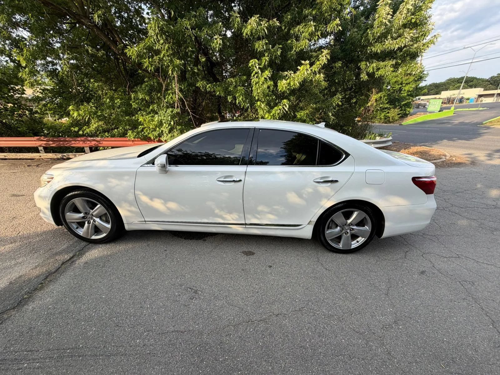 Used 2010 Lexus LS 460 RWD image 13
