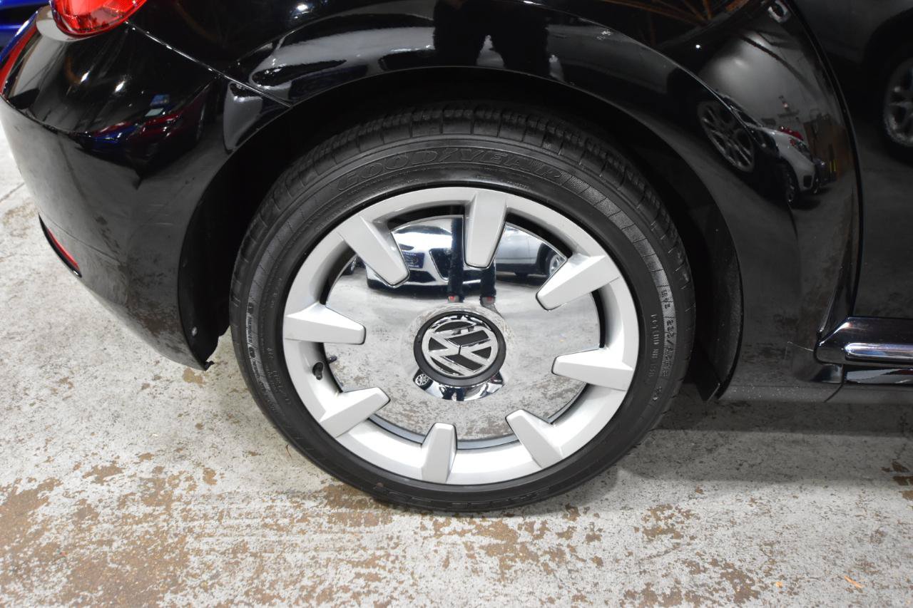 Used 2012 Volkswagen Beetle 2.5 FWD image 34