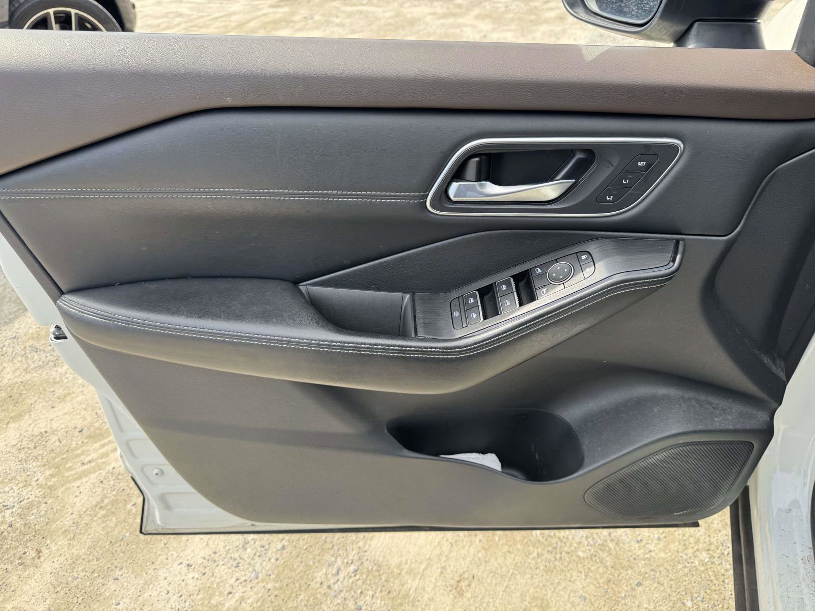 Used 2021 Nissan Rogue SL image 14