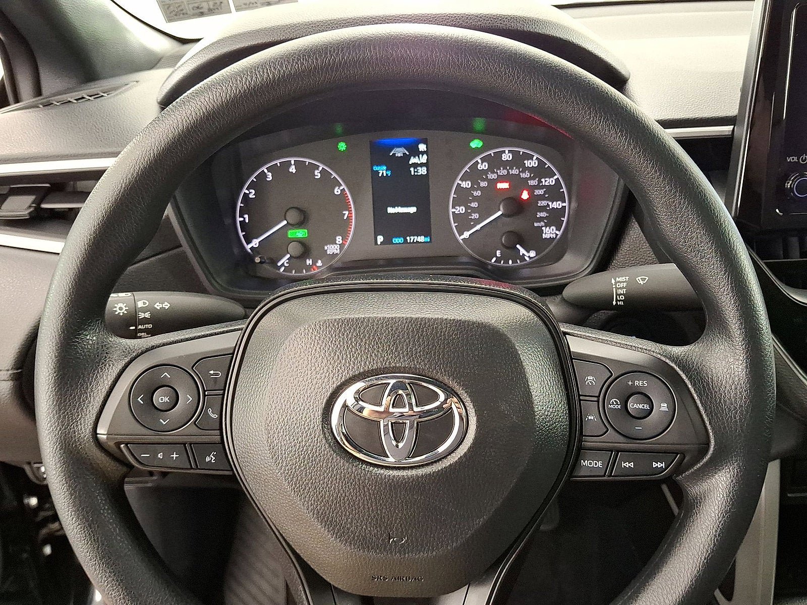 Used 2025 Toyota Corolla Cross AWD Hybrid image 16