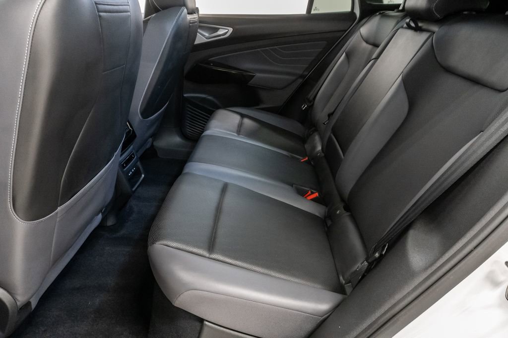 Used 2023 Volkswagen ID.4 Pro S Plus image 14