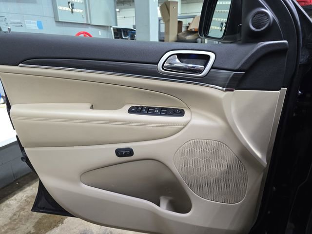 Used 2019 Jeep Grand Cherokee Limited w/ Trailer Tow Group IV image 29