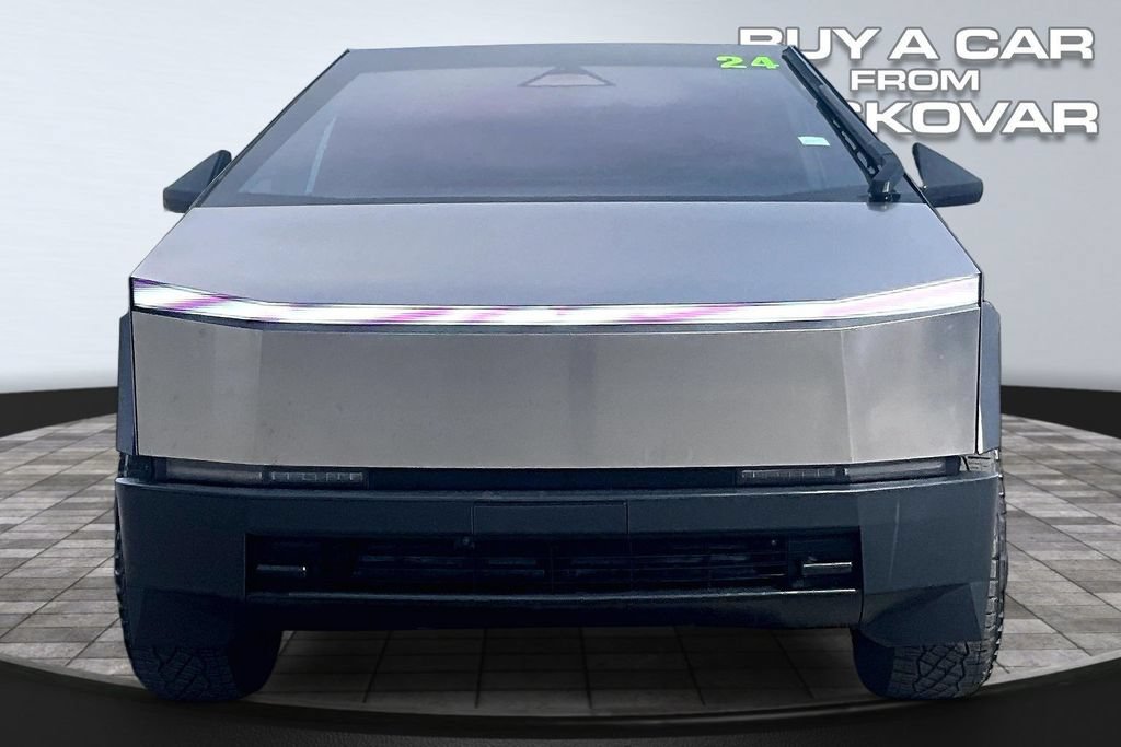 Used 2024 Tesla Cybertruck AWD Crew Cab image 3