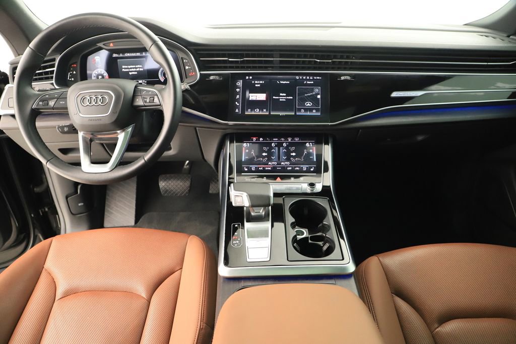Used 2023 Audi Q8 Prestige w/ Prestige Package image 18