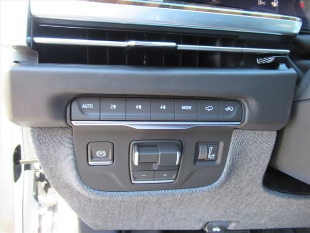 New 2026 Cadillac Escalade ESV Platinum Sport w/ LPO, ONYX Package image 19