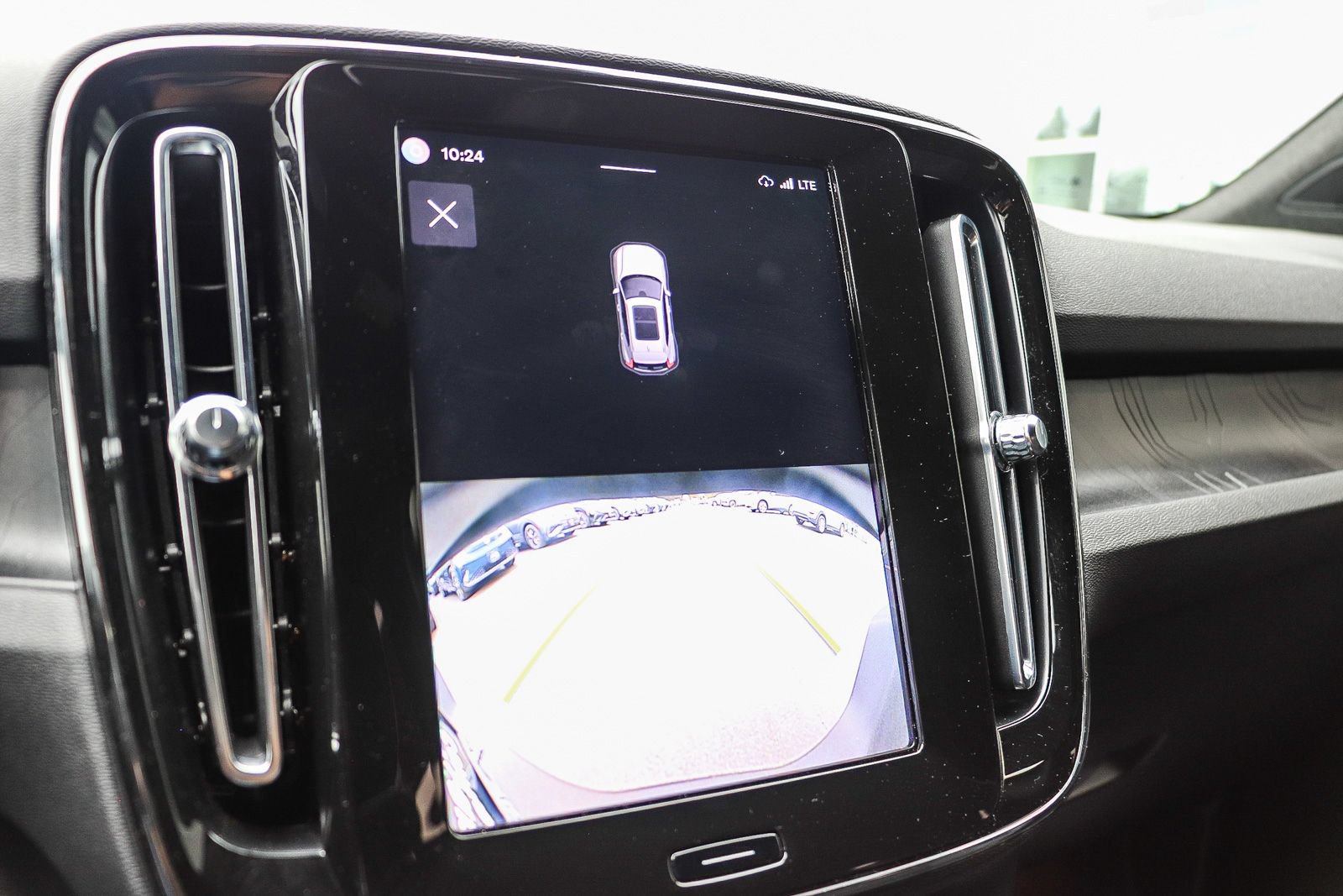 Used 2023 Volvo XC40 Recharge Plus AWD/4WD image 25
