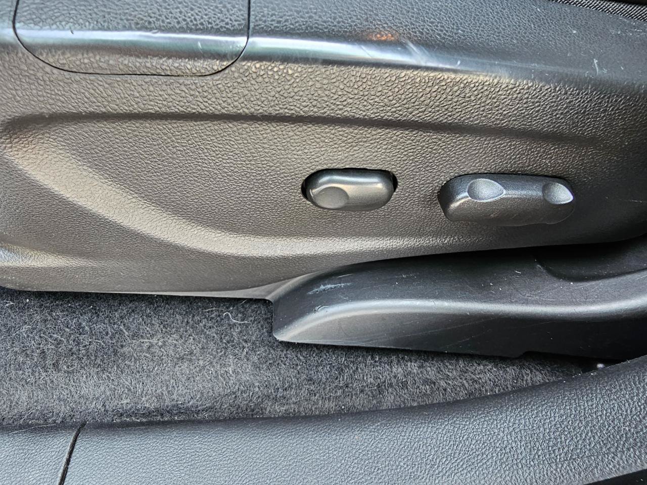 Used 2019 Buick Encore Preferred AWD/4WD image 29