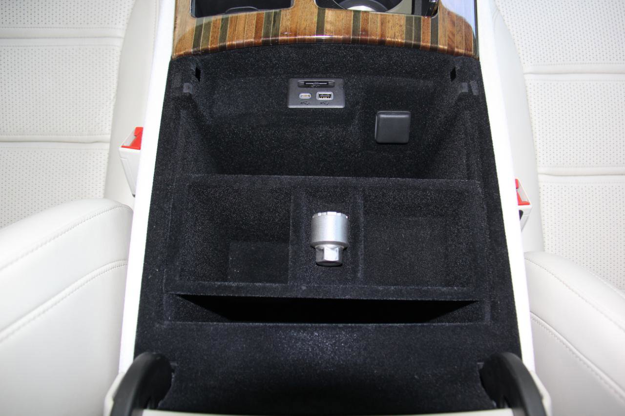Used 2023 Cadillac Escalade ESV Sport Platinum AWD/4WD image 32