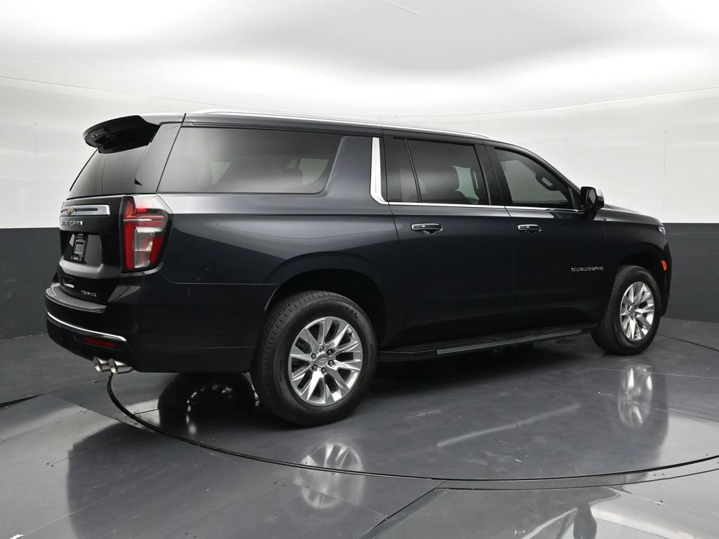 Used 2024 Chevrolet Suburban Premier AWD/4WD image 5