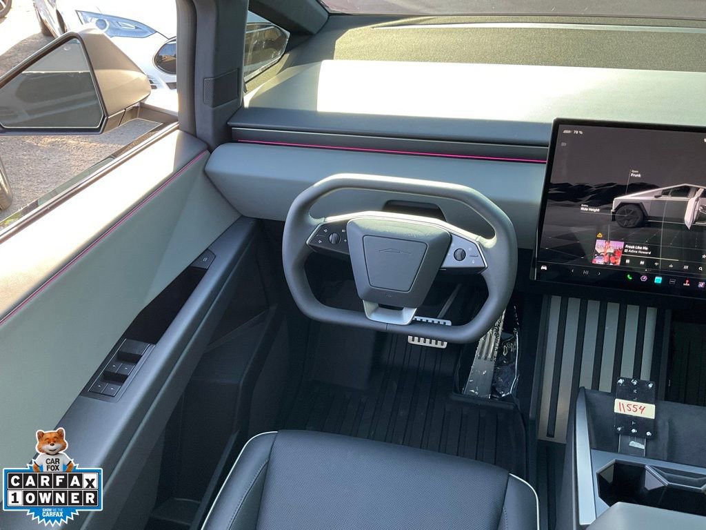 Used 2024 Tesla Cybertruck AWD Crew Cab image 38