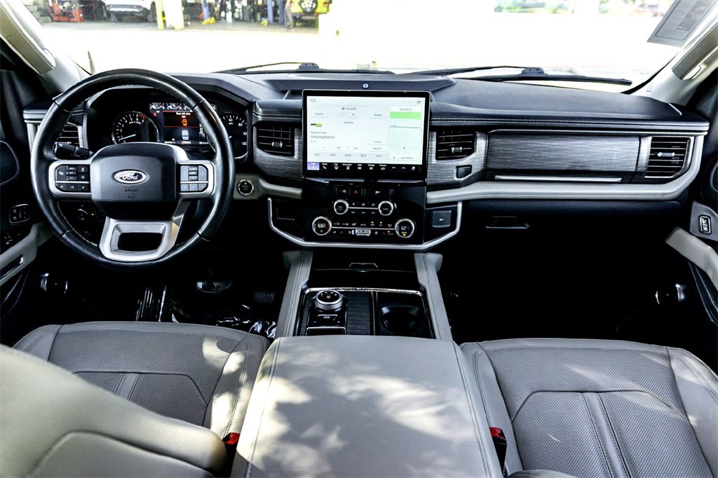 Used 2023 Ford Expedition Max Limited image 28