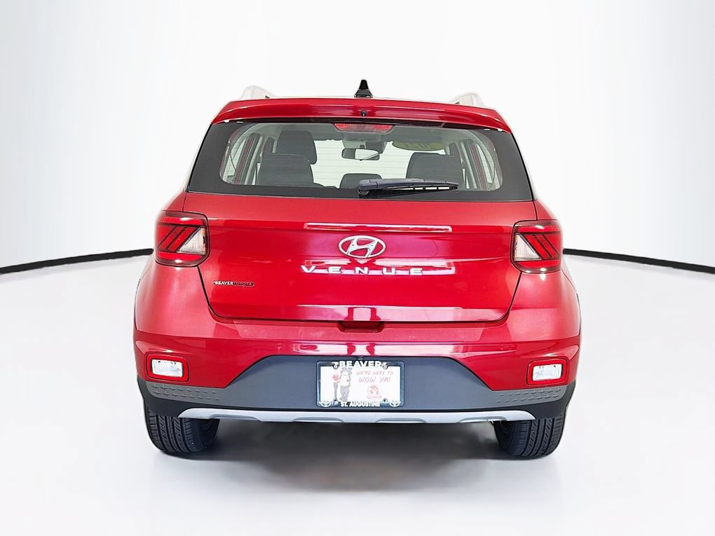 Used 2021 Hyundai Venue SEL FWD image 8