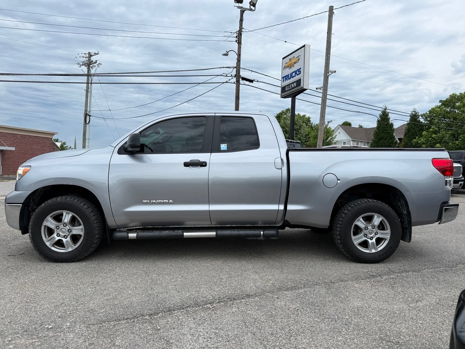Used 2012 Toyota Tundra 4x4 Double Cab w/ Tow Pkg image 4