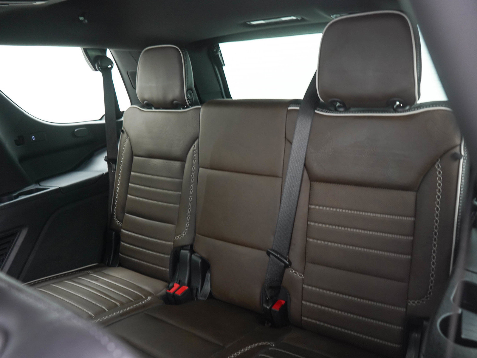 Used 2025 GMC Yukon Denali Ultimate AWD/4WD image 16