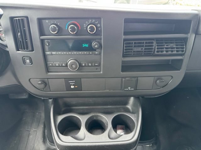 Used 2017 GMC Savana 3500 RWD image 15