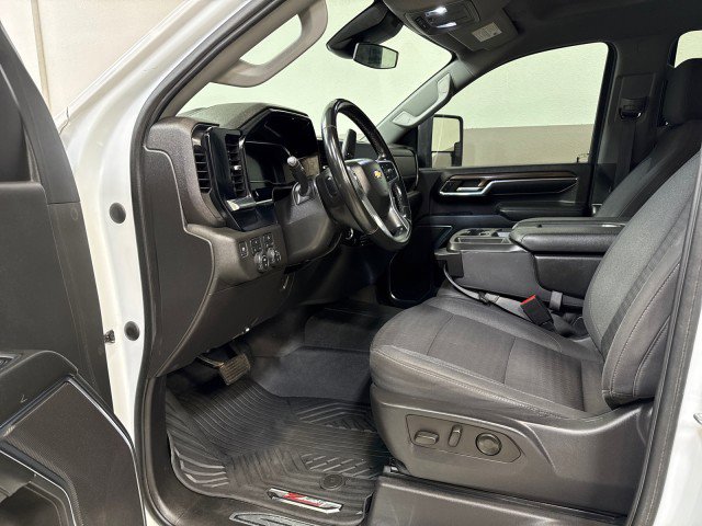 Used 2024 Chevrolet Silverado 2500 LT image 12