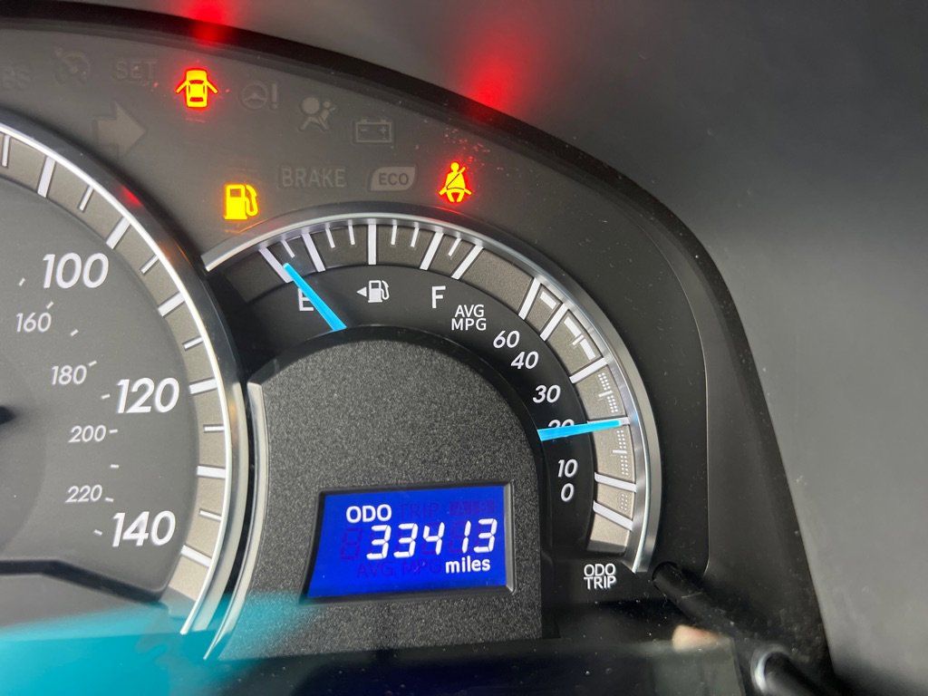 Used 2014 Toyota Camry L image 28