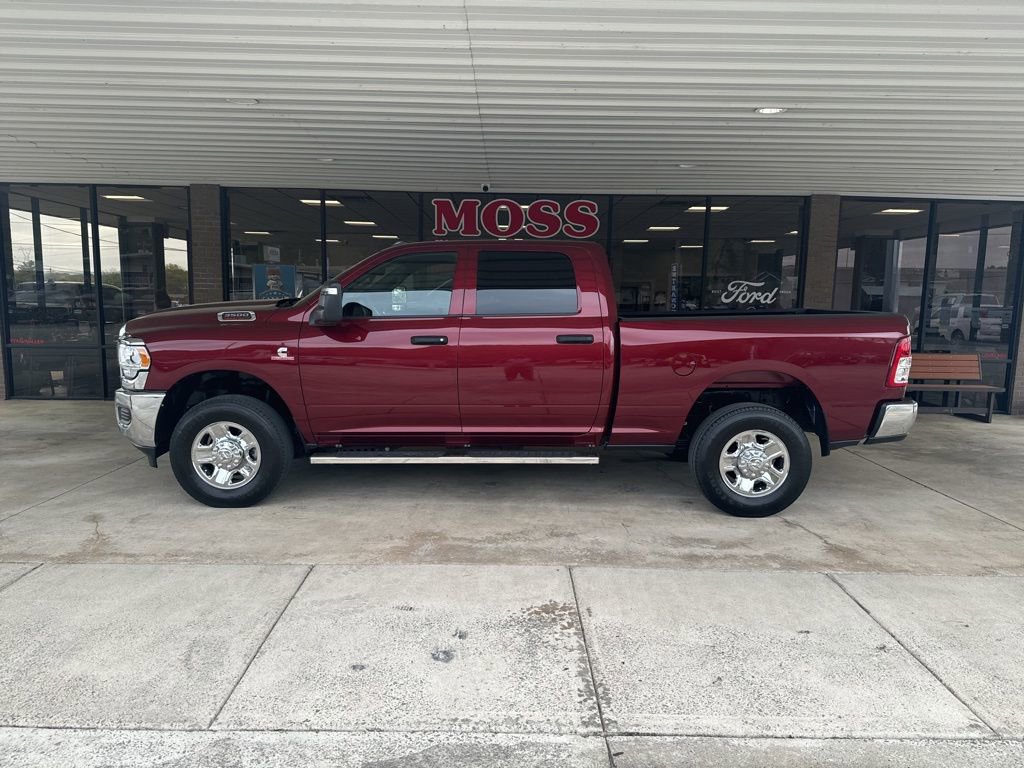 Used 2024 RAM 3500 Tradesman w/ Chrome Appearance Group image 7