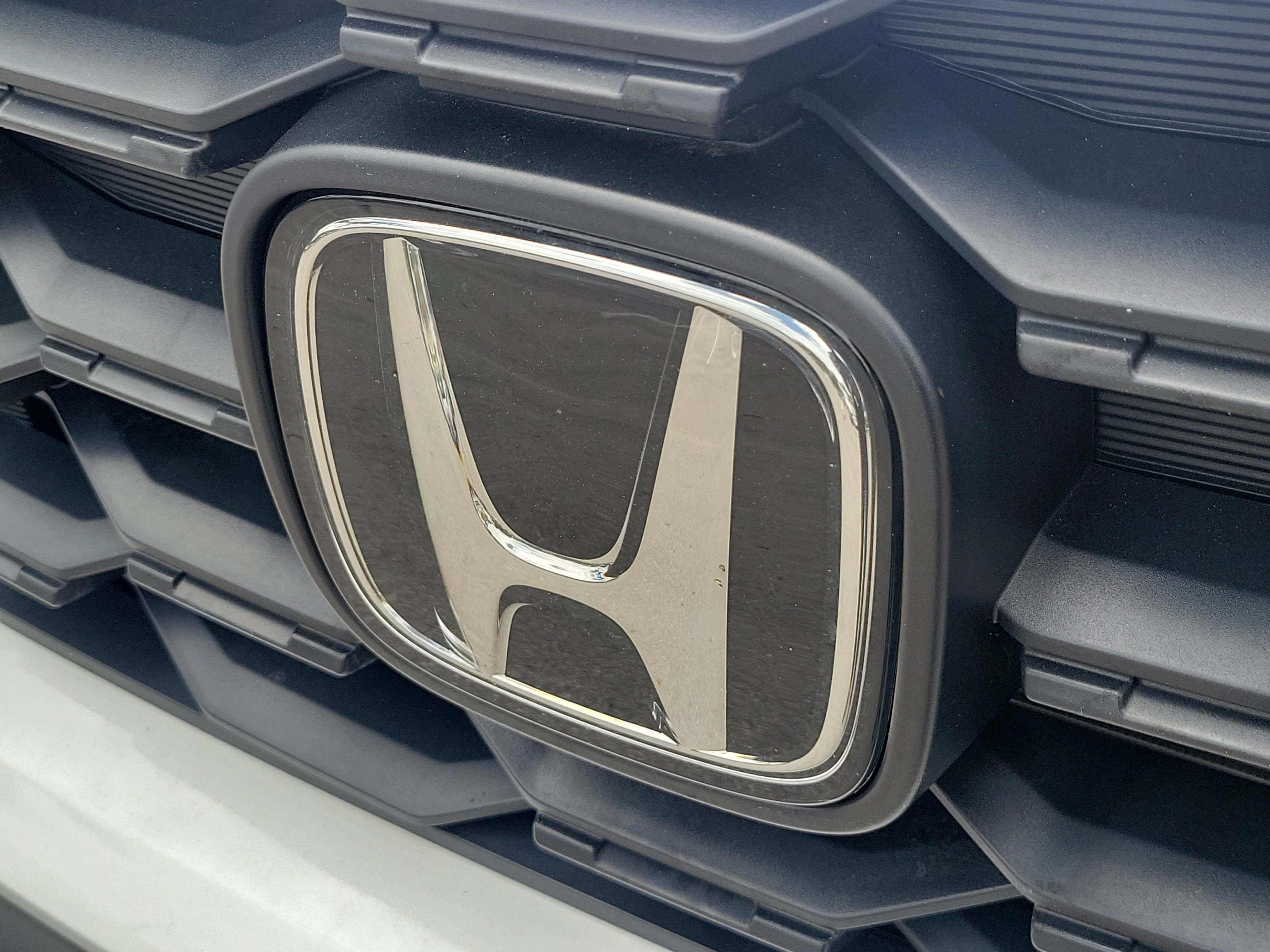 Used 2025 Honda Passport EX-L image 6