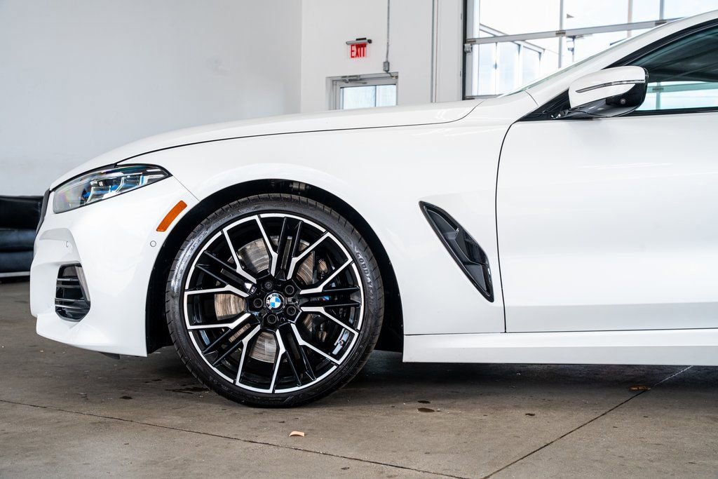 Used 2025 BMW 840i Coupe w/ M Sport Professional Package image 9