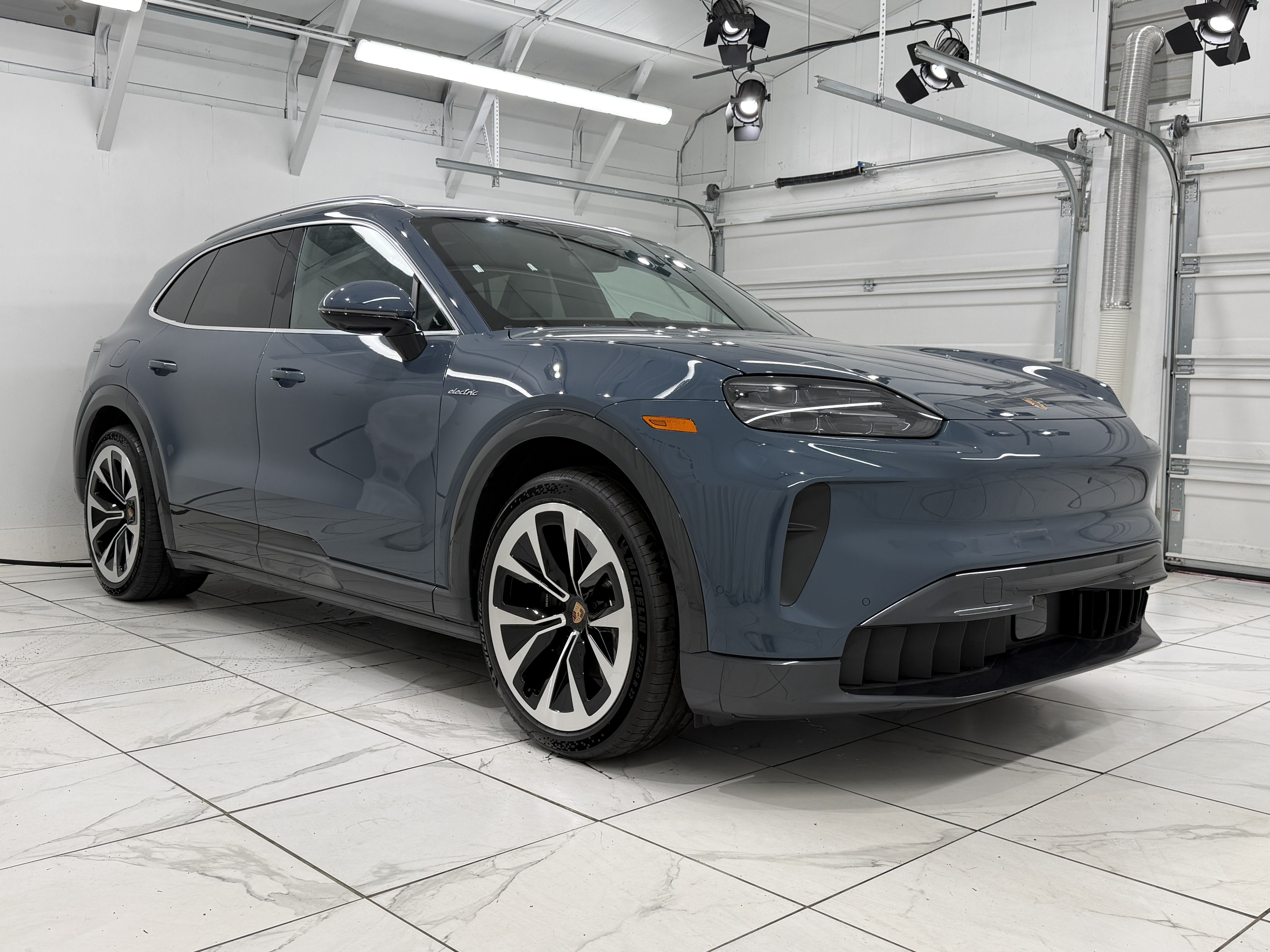 New 2026 Porsche Cayenne Electric AWD/4WD image 10