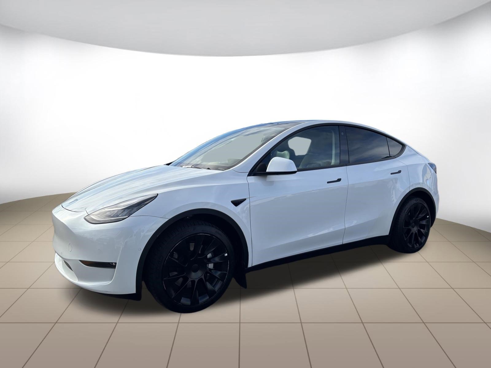Used 2021 Tesla Model Y Long Range image 3