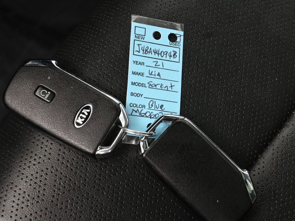 Used 2021 Kia Sorento EX w/ Panoramic Sunroof Package image 19