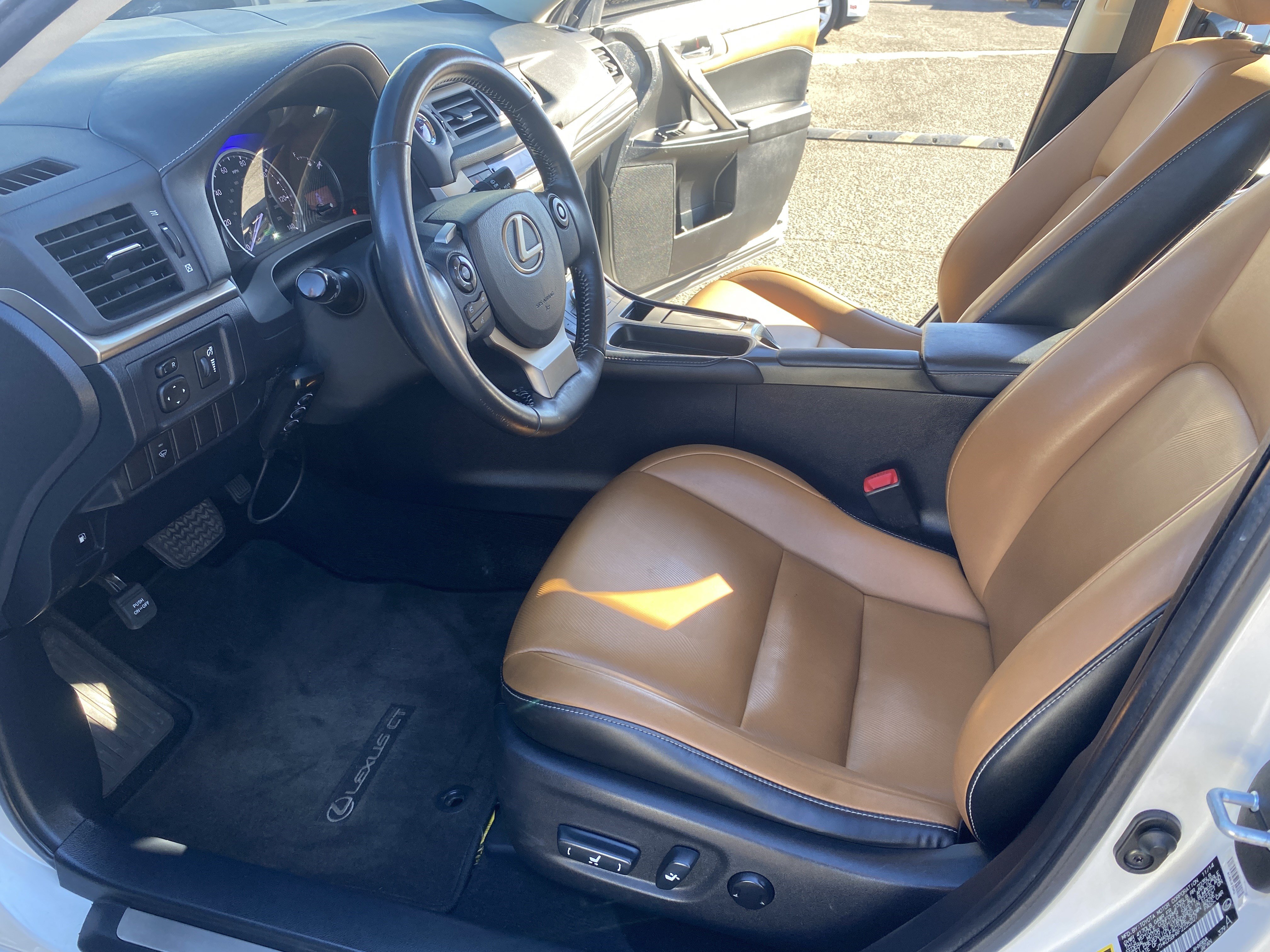 Used 2015 Lexus CT 200h FWD image 15