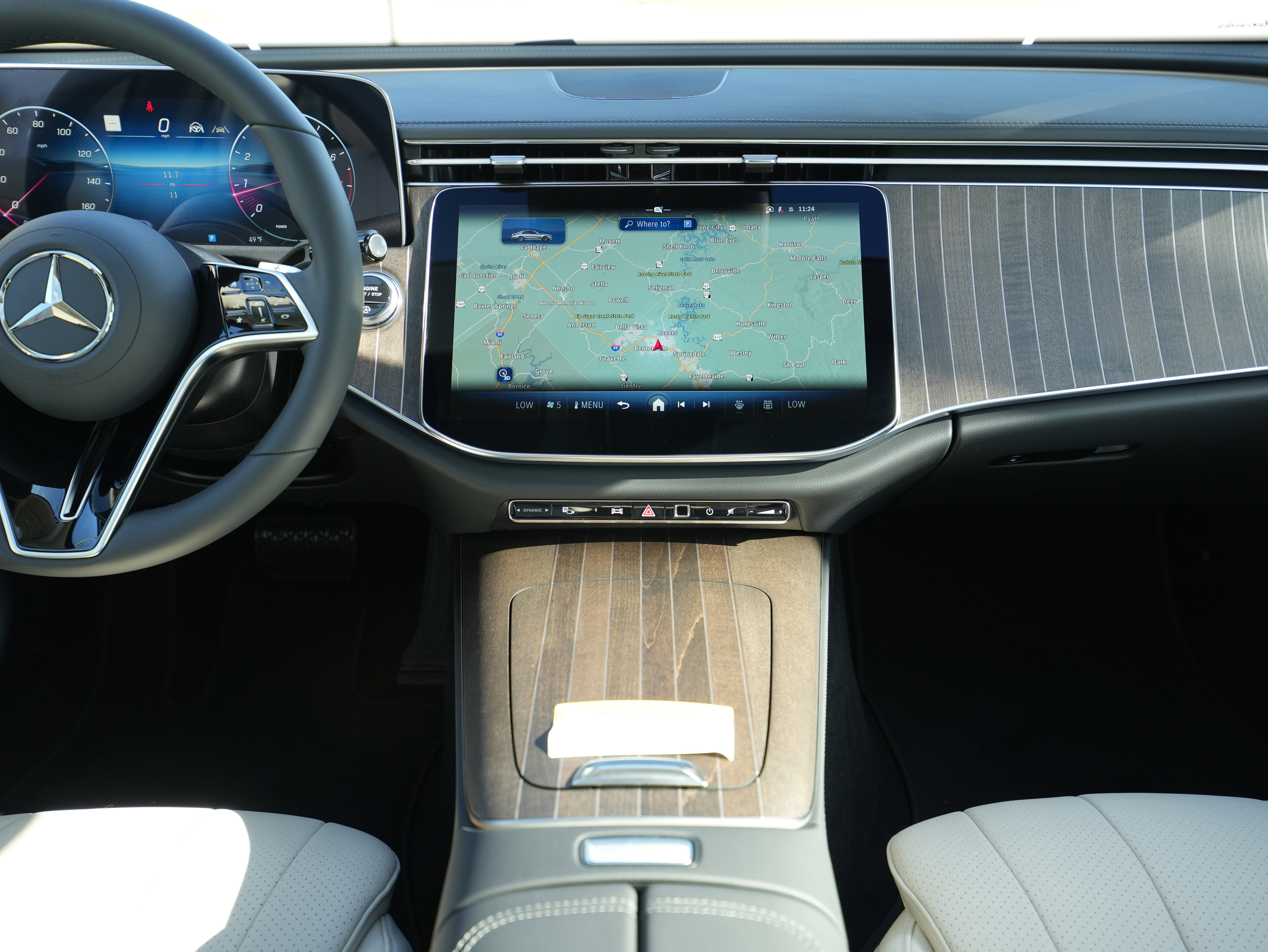 New 2026 Mercedes-Benz E 350 4MATIC Sedan image 26