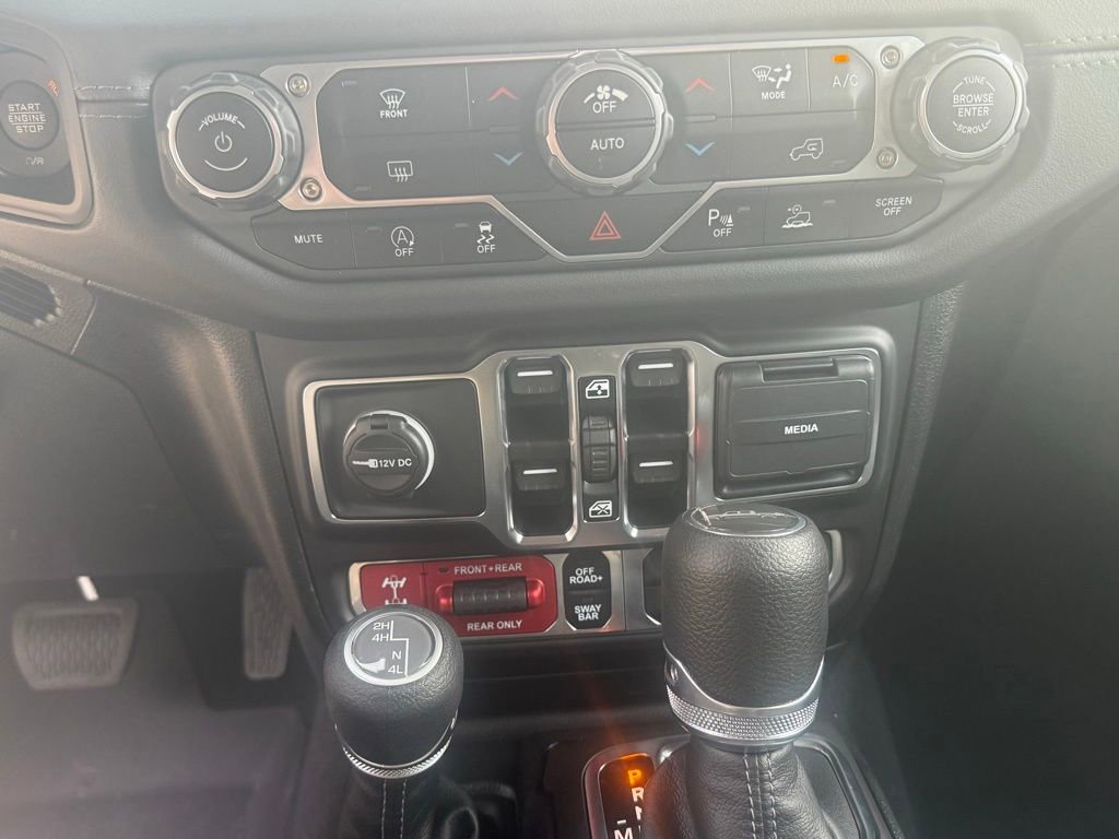 Certified 2025 Jeep Gladiator Rubicon w/ Safety Group image 16