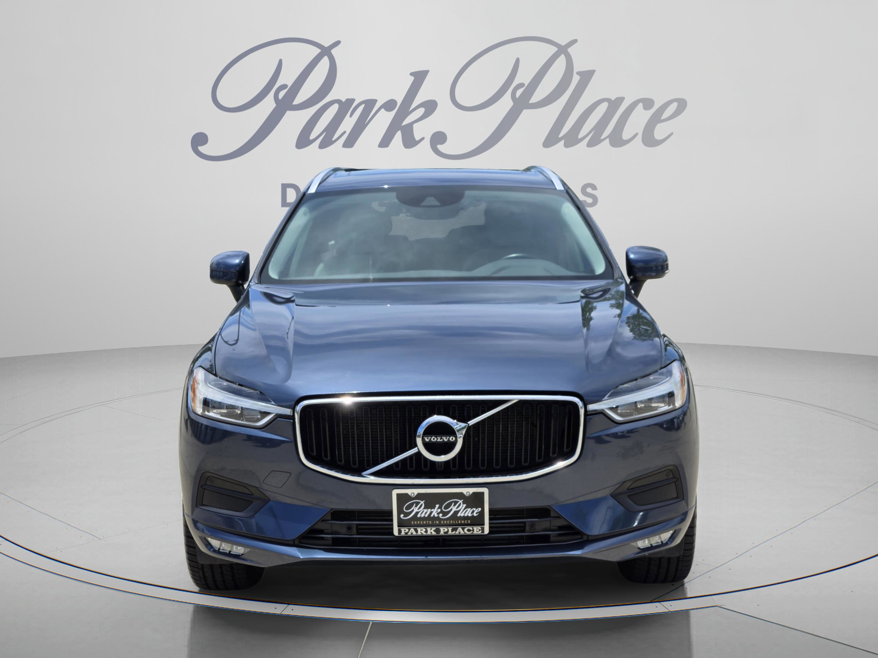 Used 2021 Volvo XC60 T5 Momentum w/ Protection Package Premier FWD image 8