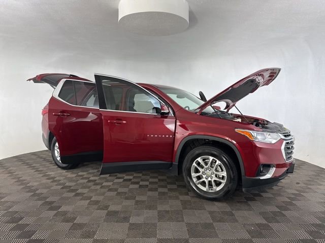 Used 2020 Chevrolet Traverse LT w/ LPO, Floor Liner Package image 15