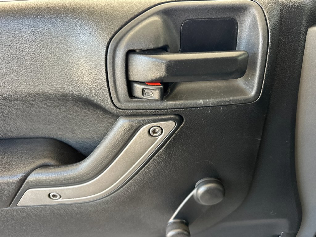 Used 2015 Jeep Wrangler Unlimited Sport AWD/4WD image 10